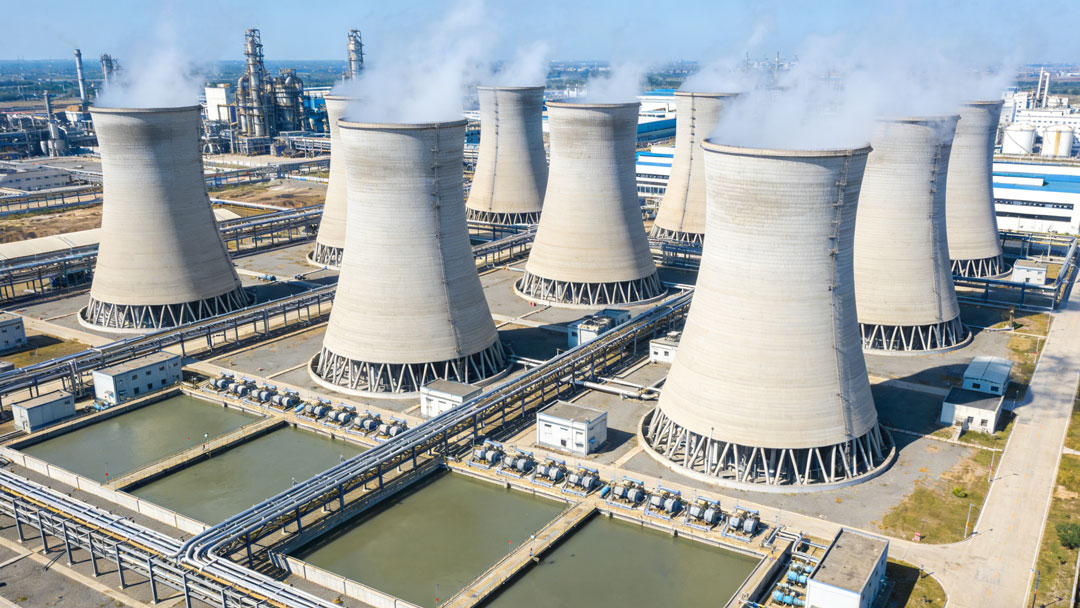 工業循環冷卻水堿度測定：指示劑滴定法與電位法精度對比分析